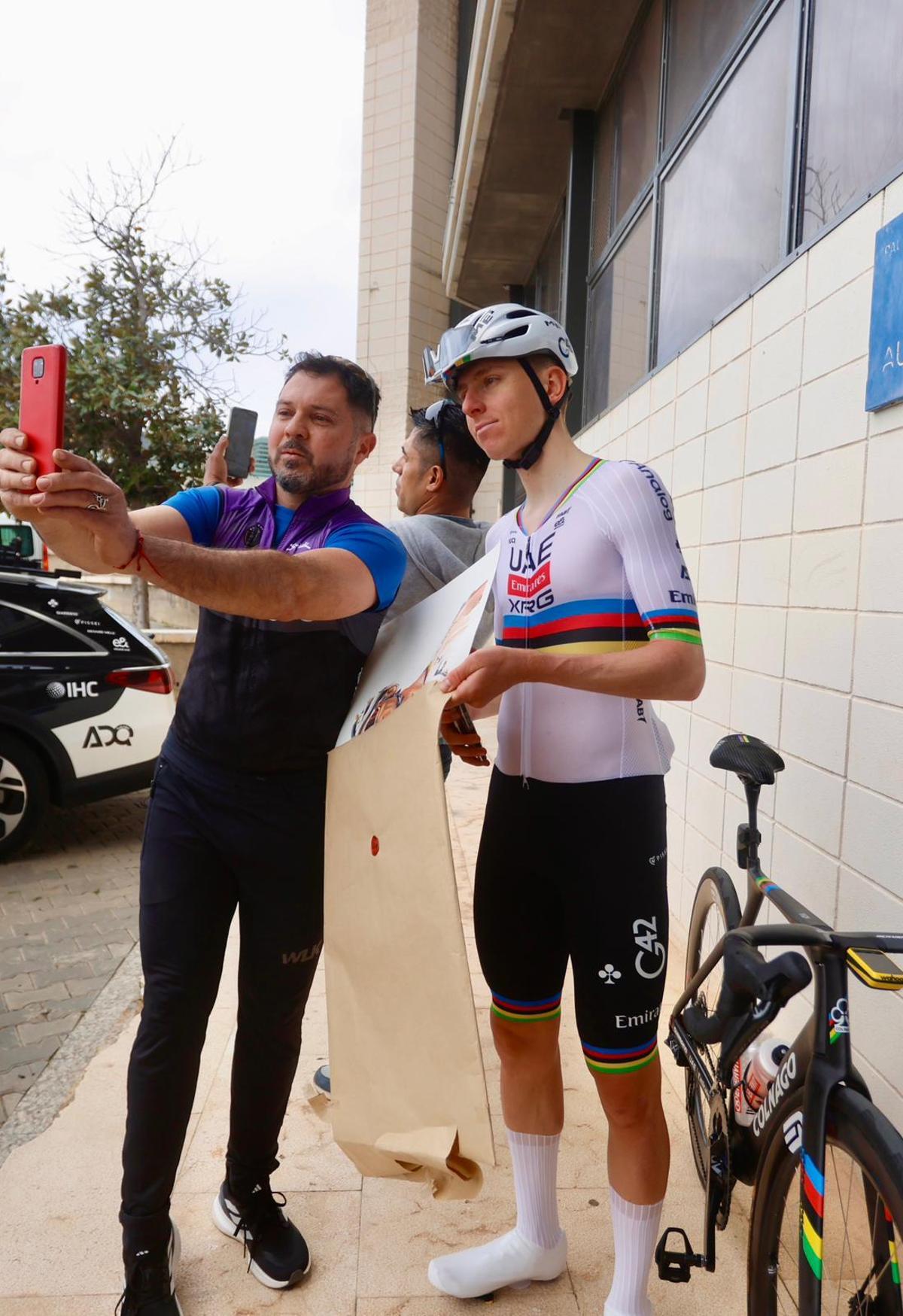 Pogacar entrena en el Velódromo Luis Puig de València para asaltar Roubaix y un nuevo Tour