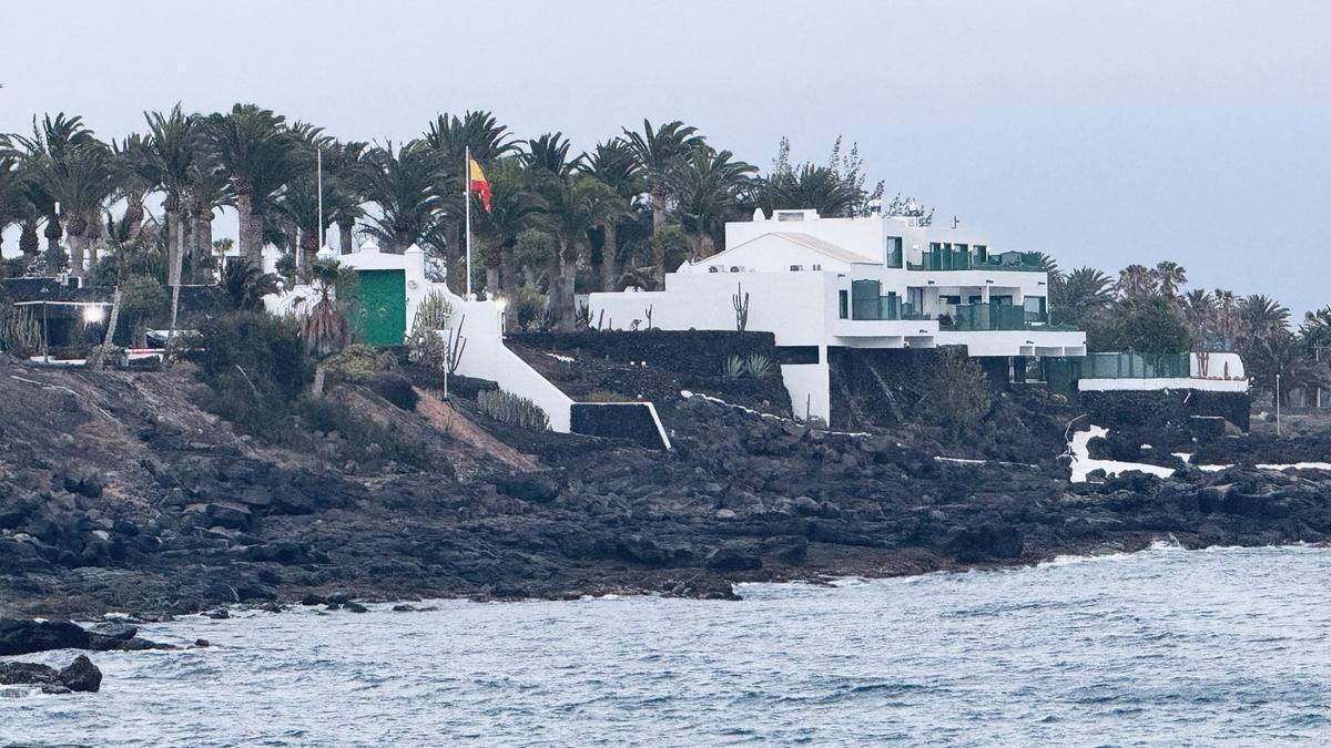 Pedro Sánchez ya está de vacaciones en Lanzarote un día después de su visita a Ceuta por la crisis migratoria