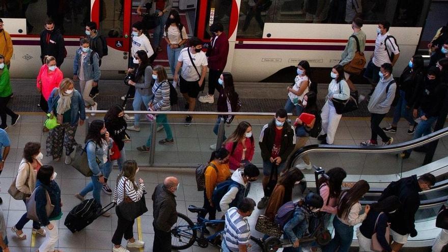 Renfe recupera servicios en Castellón tras las quejas por aglomeraciones