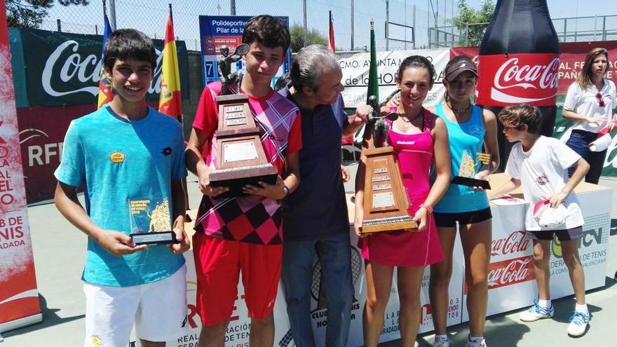 Los murcianos Carlos Alcaraz y Alba Rey, subcampeones de España infantiles de tenis