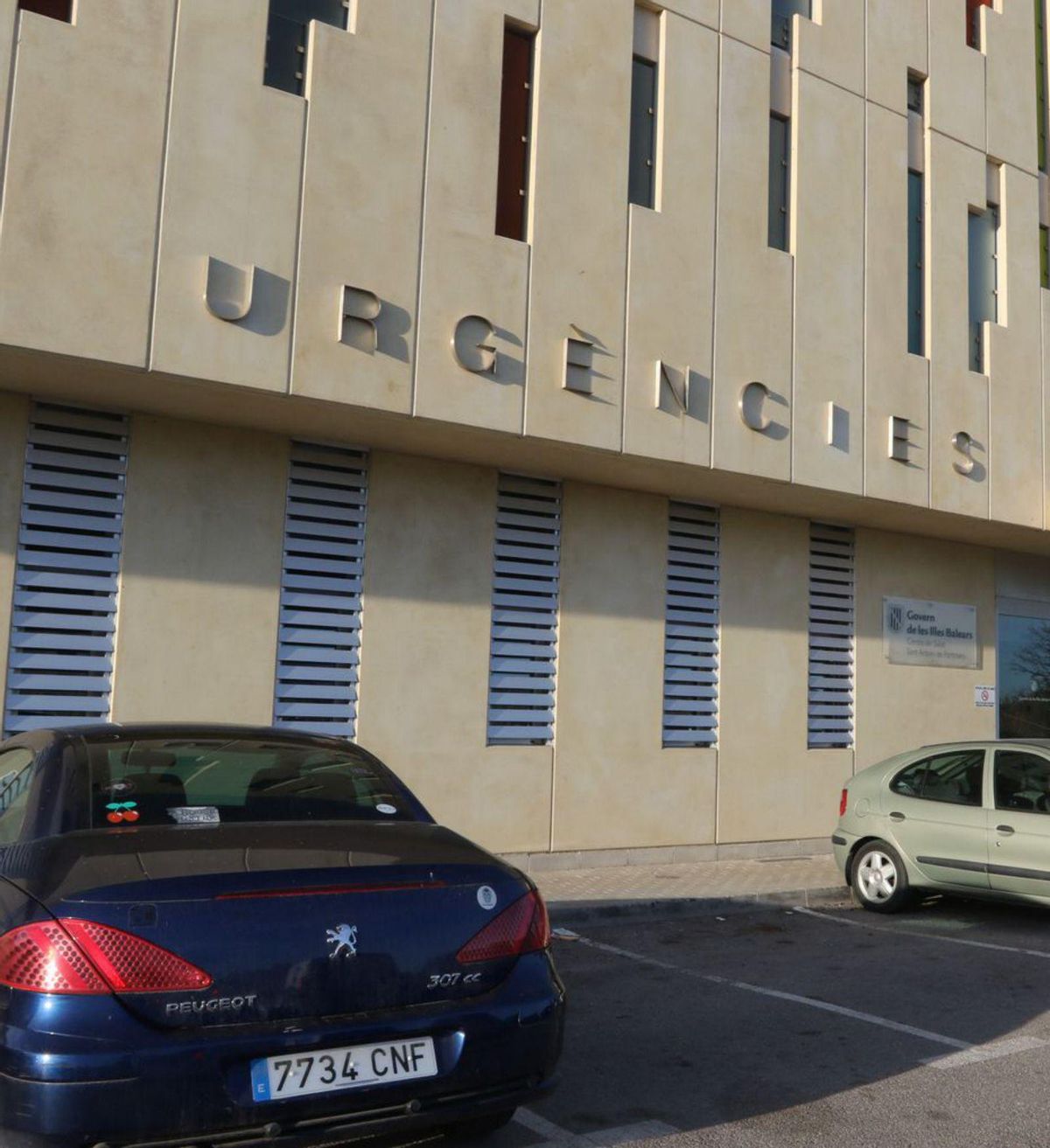 La joven acusada de agredir a dos médicas en Ibiza: «No agredí a nadie, la sanitaria me tenía cogida del pelo y golpeó a mi madre»