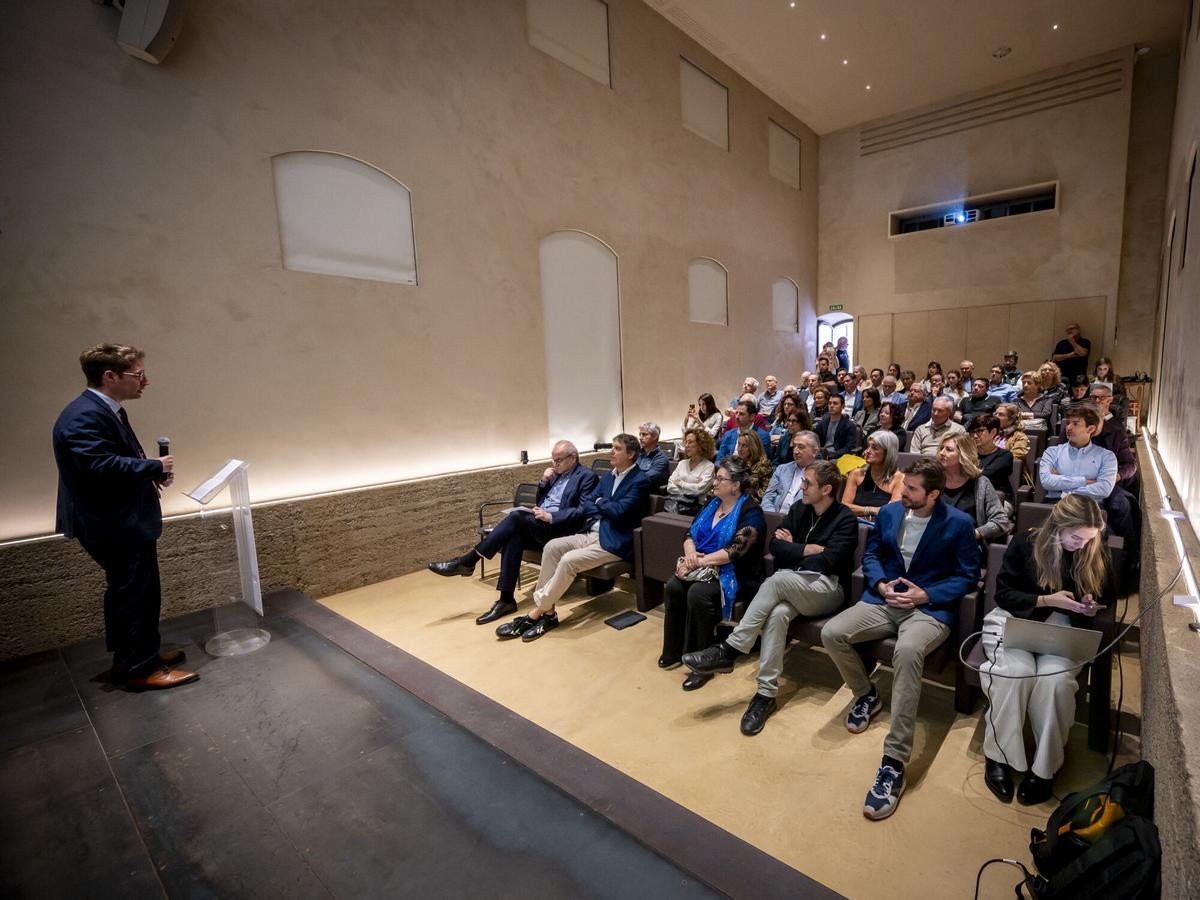 Les imatges de la jornada 'IA aplicada al sector vitivinícola empordanès. L'acte organitzat per  EMPORDÀ, Prensa Ibérica i Celler Perelada, posarà el focus en l’impacte d’aquesta tecnologia sobre la competitivitat del sector vitivinícola i l’hostaleria.
