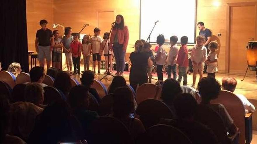 Concierto de fin de curso de la Escuela de Música de Infiesto.