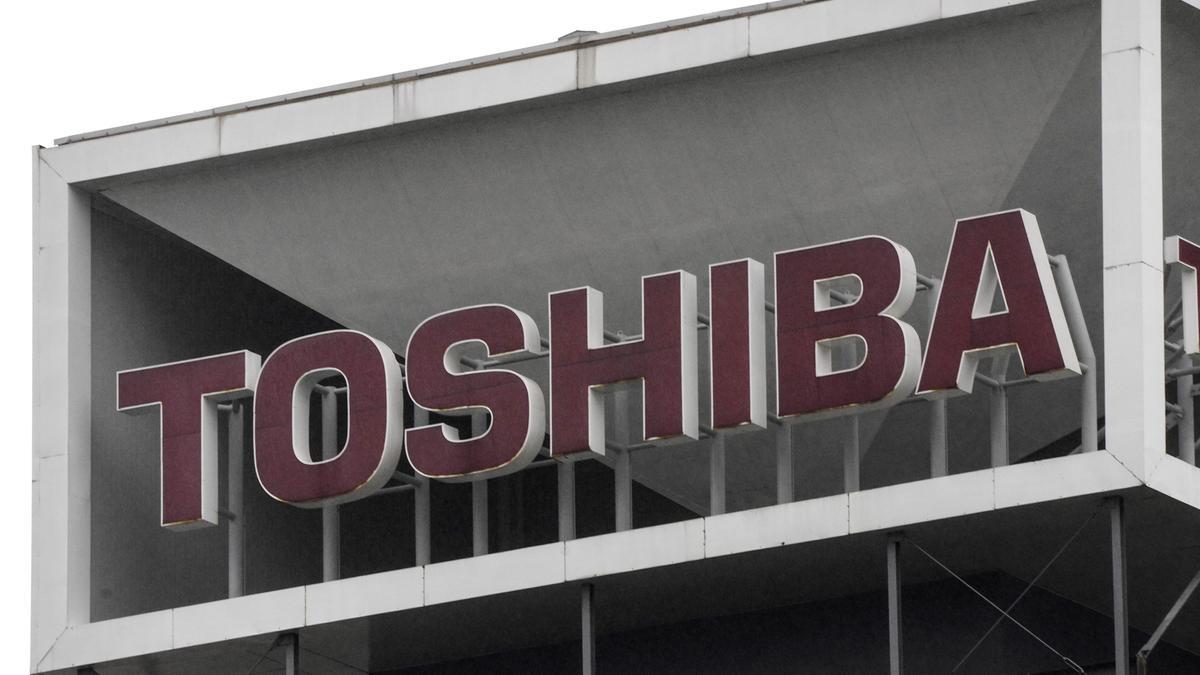 El logo de Toshiba.