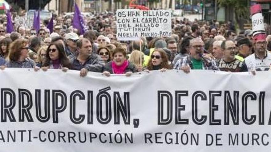 Els manifestants van corejar consignes contra diversos casos de corrupció.