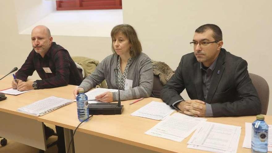 Manuel Pereira, Pilar Nogueira y Eduardo Díaz, ayer.