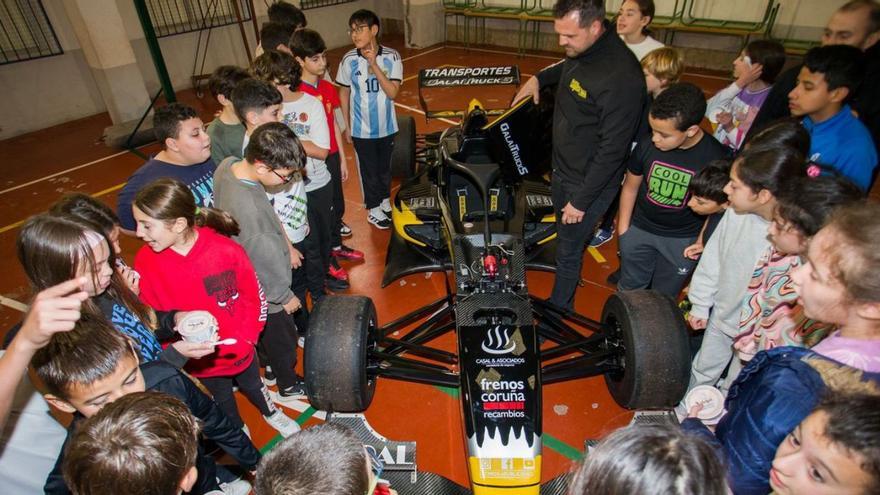 A Federación Galega crea canteira do automobilismo en Sanxenxo | FDV