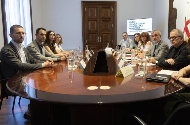 Collboni pressiona Airbnb amb un nou conveni i mesures penals