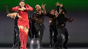 La cantante Rosalía actúa dentro de su gira ‘Motomami Tour’ en el Palau Sant Jordi de Barcelona.