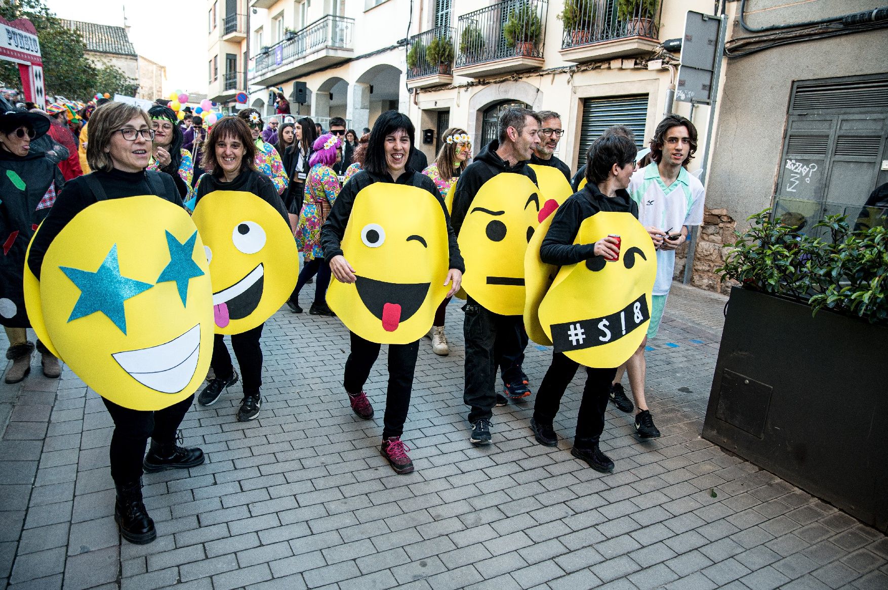 Busca't a les imatges de la rua de carnestoltes d'Avinyó