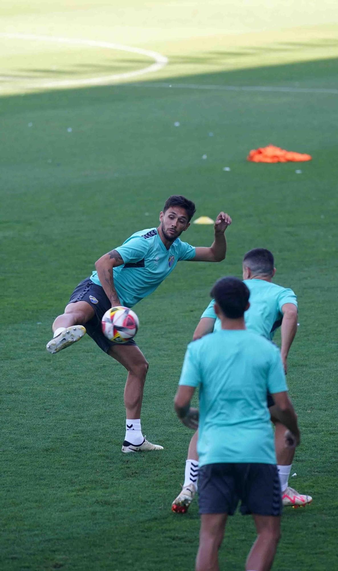 Entrenamiento del Málaga CF para preparar la final por el ascenso a Segunda