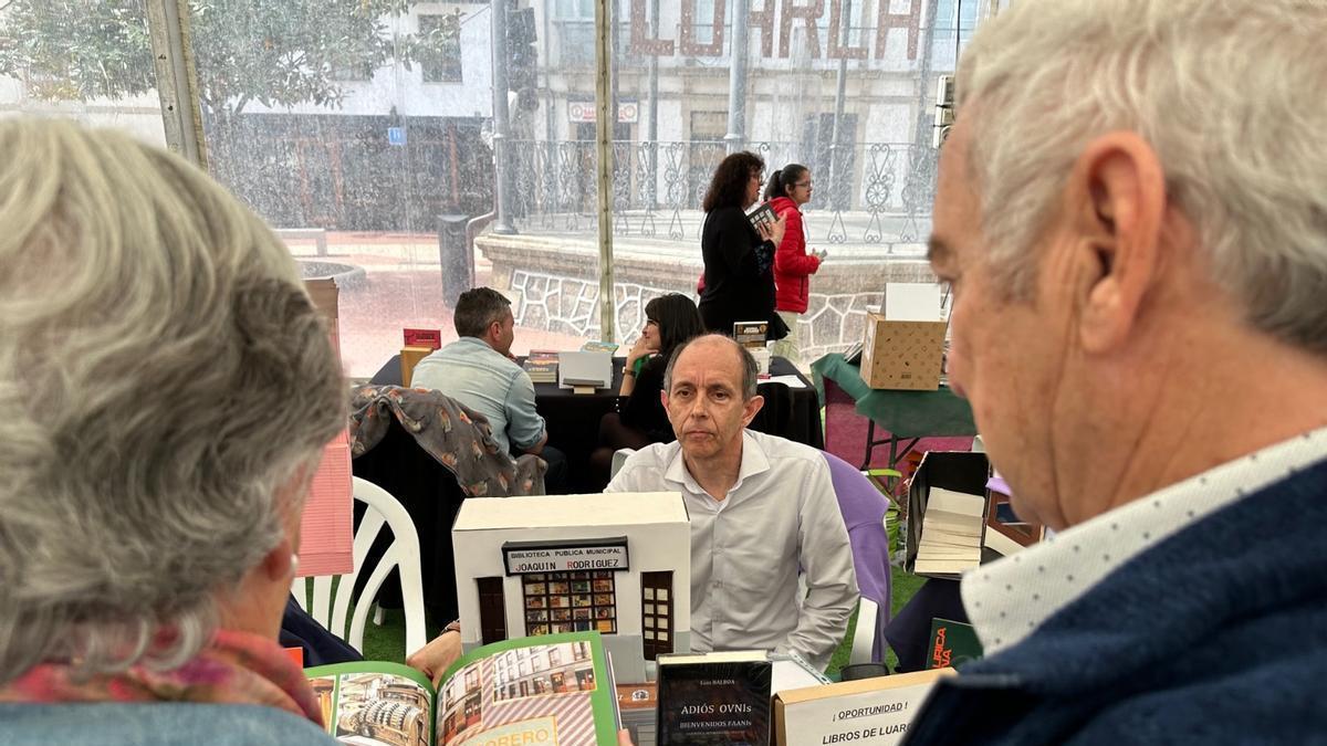 Luarca celebra su IX Feria del Libro con un homenaje a la palabra y la comunidad