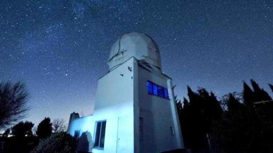 Una roca incandescente cruza la atmósfera sobre la provincia de Cáceres