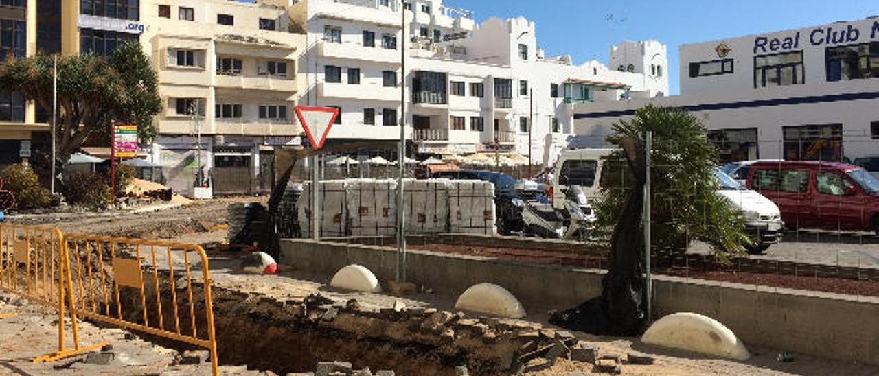 El retraso de las obras de la avenida obliga a contratar más trabajadores