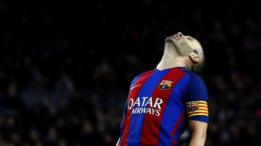 Iniesta: &quot;Estem al mil per mil amb Luis Enrique&quot;