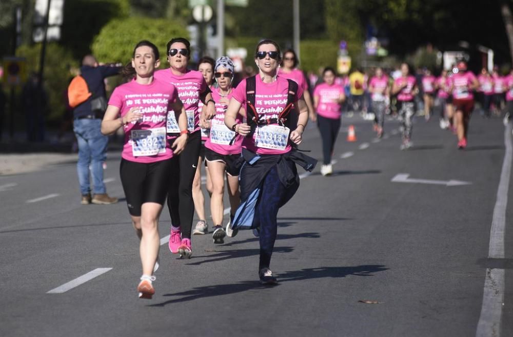 Ambiente en la V Carrera de la Mujer de Murcia