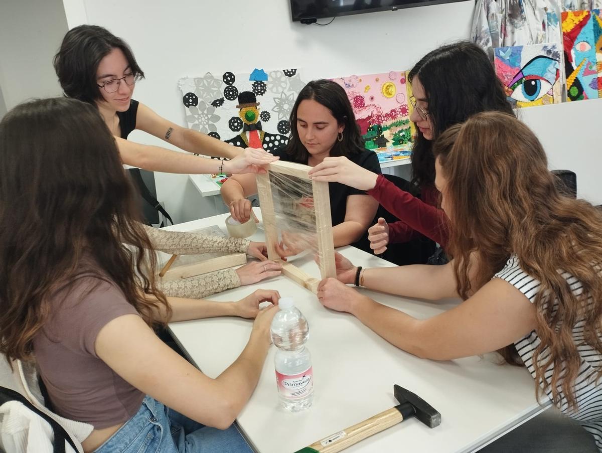 Un momento del taller de música.