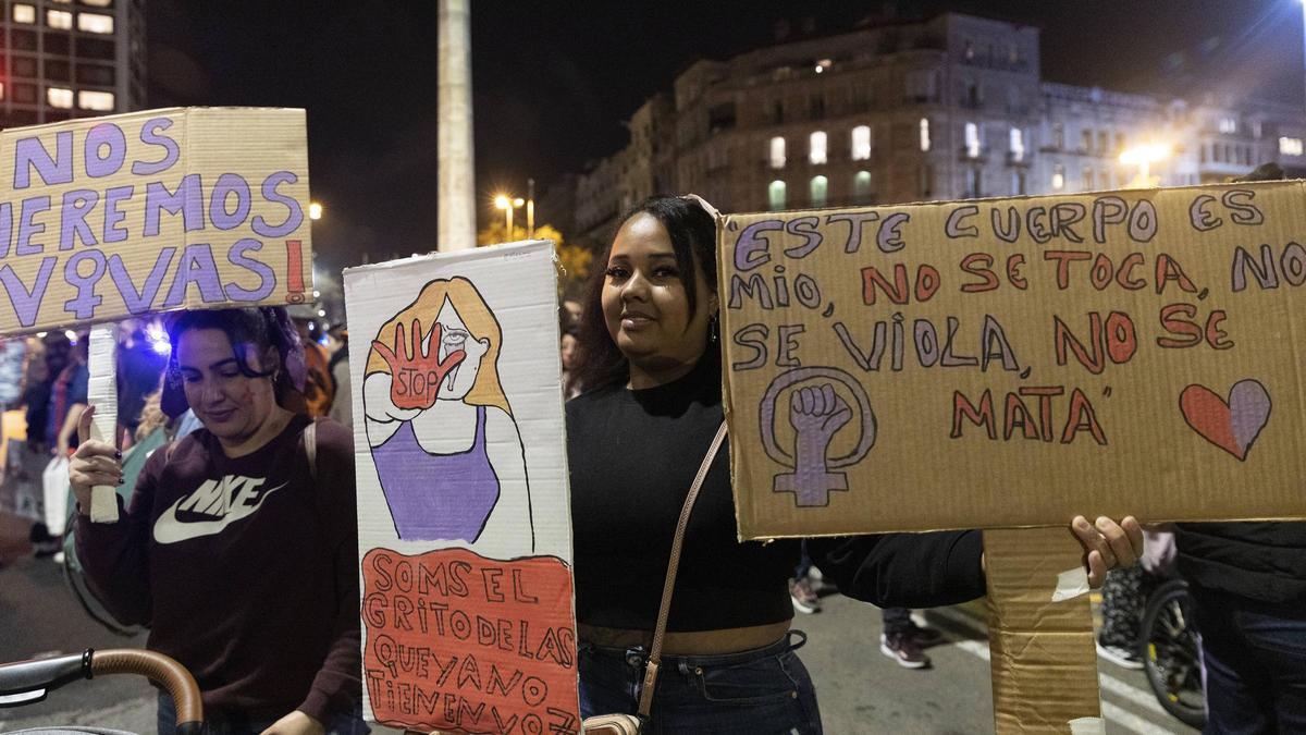 Manifestación 25N en Barcelona contra las violencias machistas