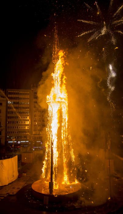 Así ha sido la 'cremà' de las Fallas 2017