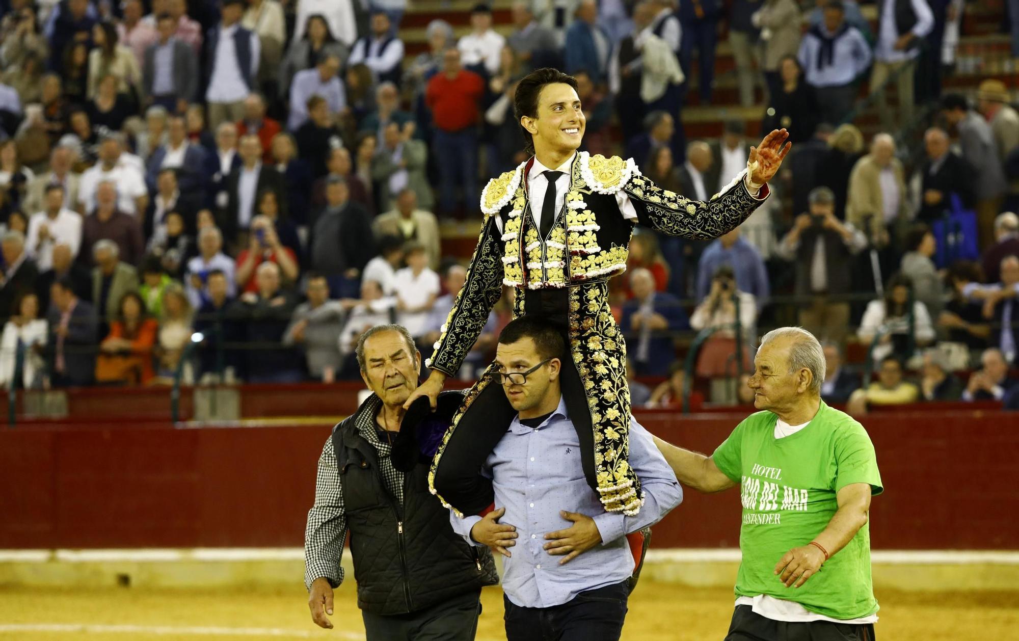 En imágenes | Feria de San Jorge en La Misericordia con Juan Ortega, Roca Rey y Talavante