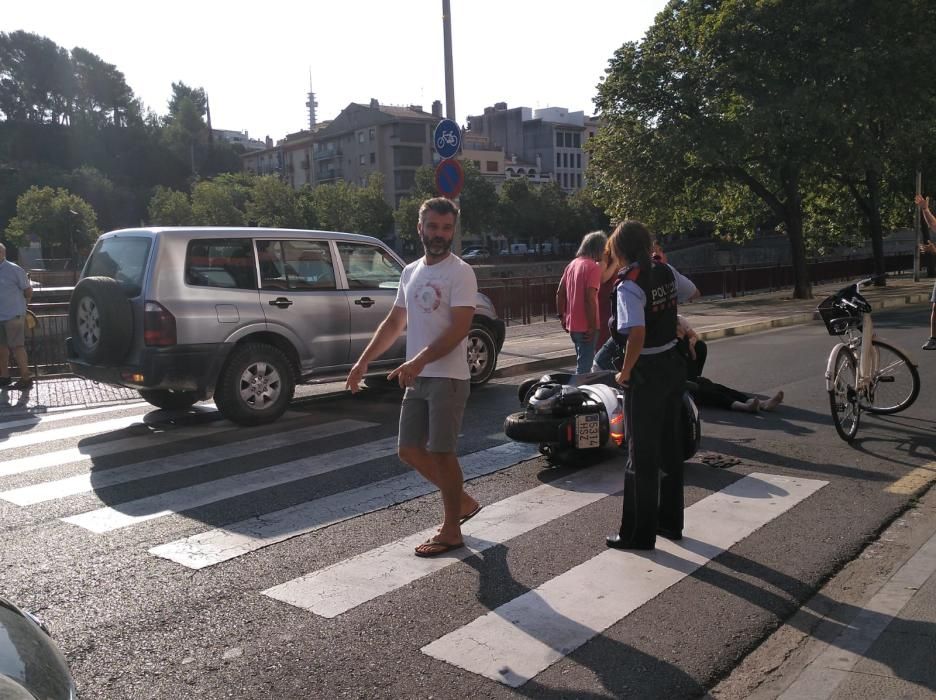 Un motorista atropella una dona al passeig General Mendoza de Girona