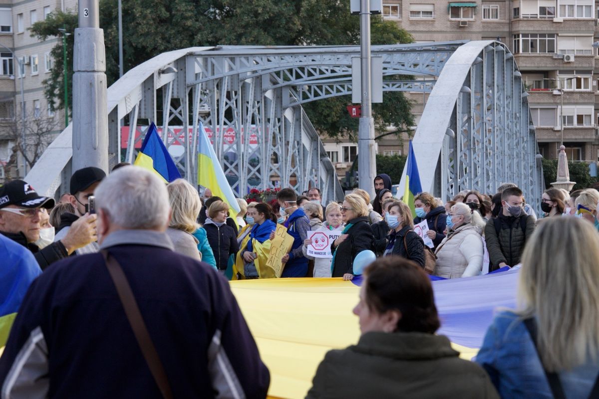 Concentración de ucranianos en Murcia para defender la paz en su país