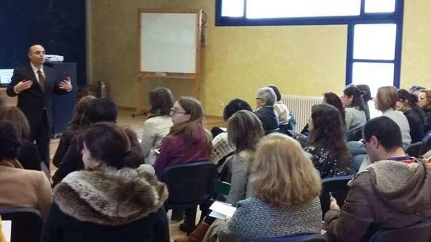 Conferencia sobre inteligencia emocional, ayer en Os Regos.