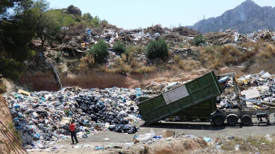 El PSPV de Calp exige devolver a los vecinos un millón de euros del fraude de la basura