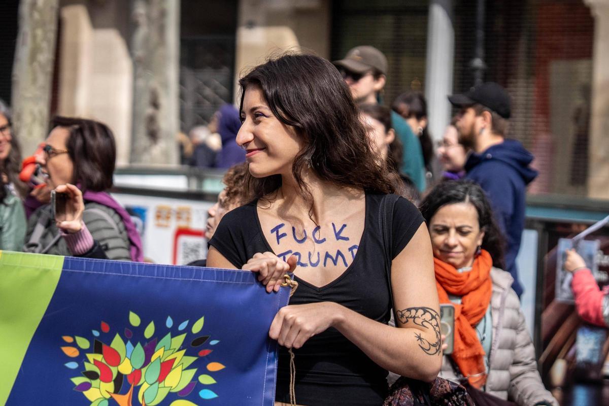 El feminismo toma las calles de Barcelona por el 8M