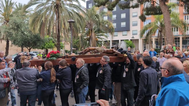 El Cristo del Grao escenifica su llegada al puerto en su fiesta grande