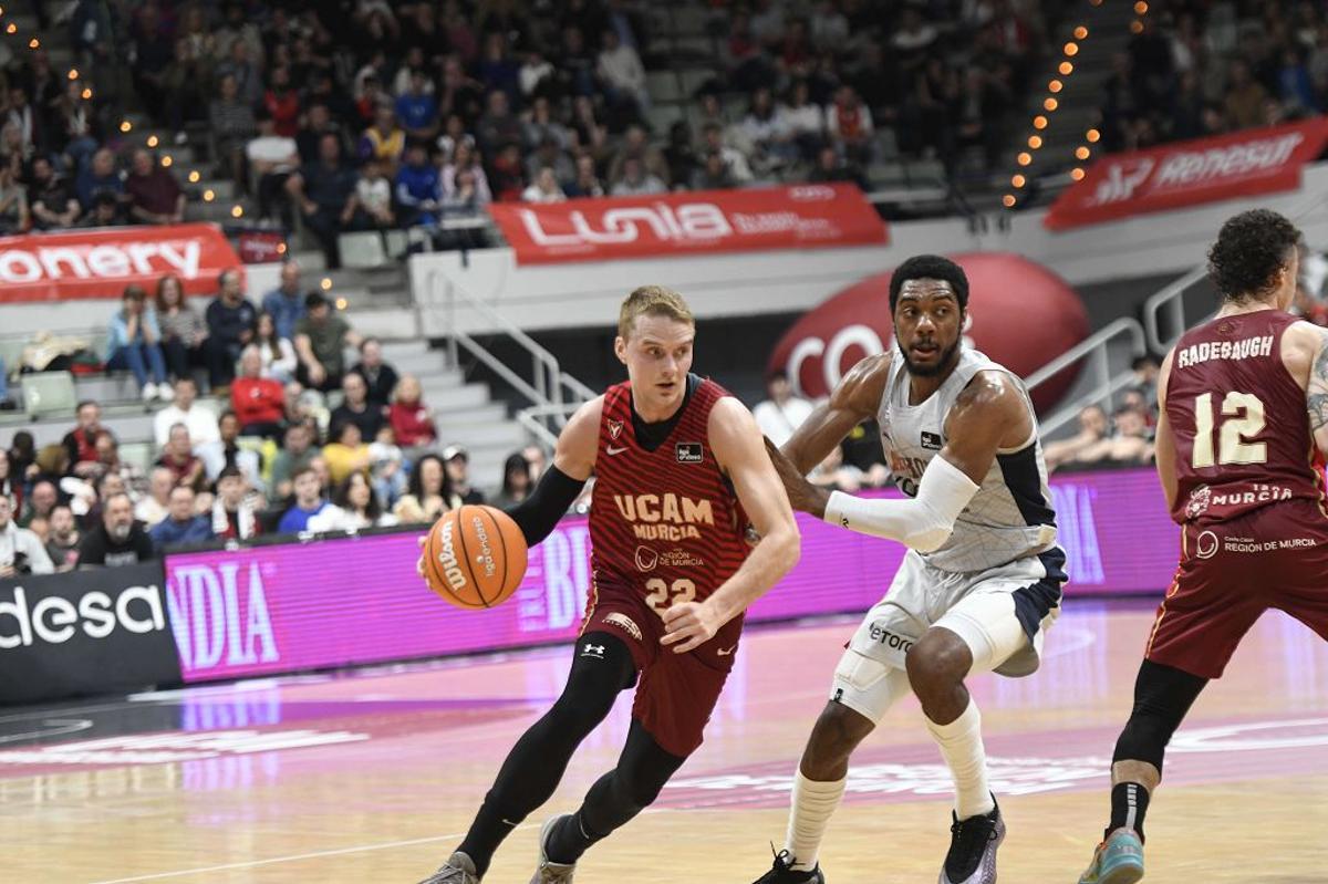 El encuentro entre el UCAM Murcia con el Baskonia, en imágenes