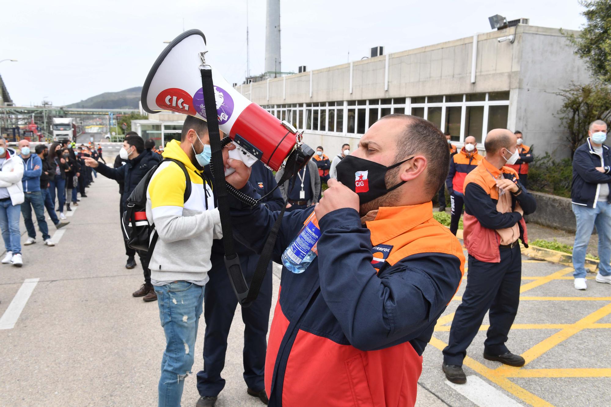 Concentración de trabajadores de la refinería