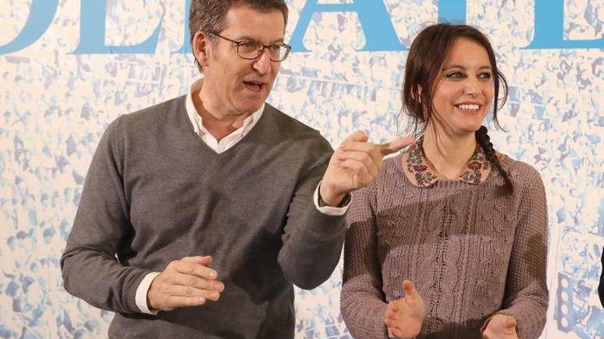 Feijóo y Andrea Levy, ayer en Santiago.