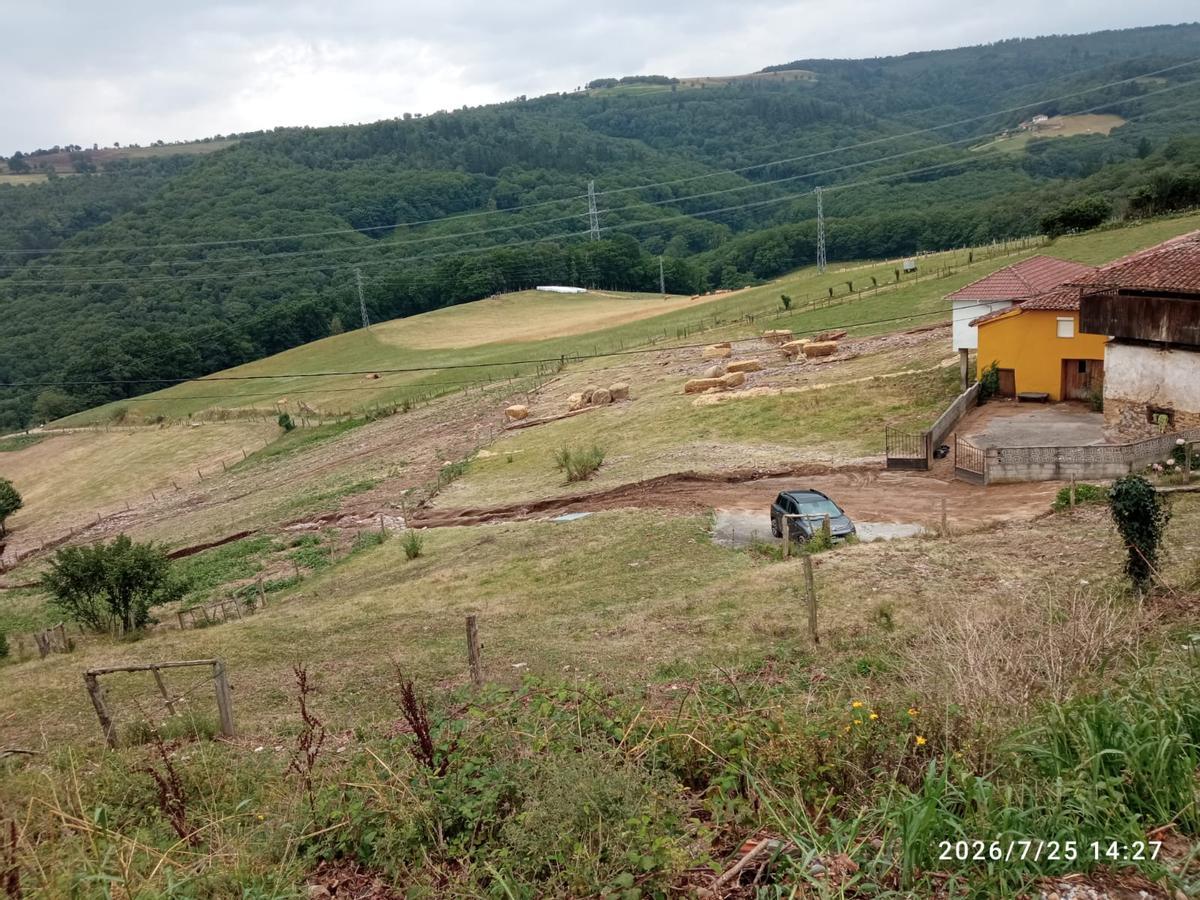 En imágenes: Así quedó el pueblo de Fontalba, en Tineo, tras la tromba de agua registrada el viernes