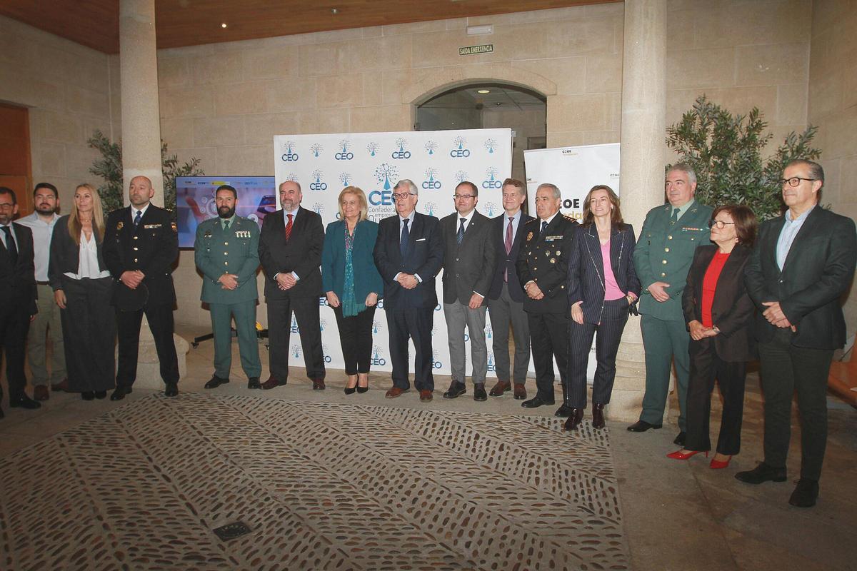 Los participantes de la jornada de ciberseguridad en la CEO
