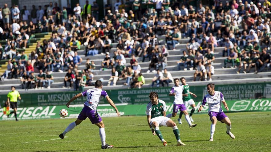 Acción del Cacereño-Guadalajara disputado en el Príncipe Felipe.