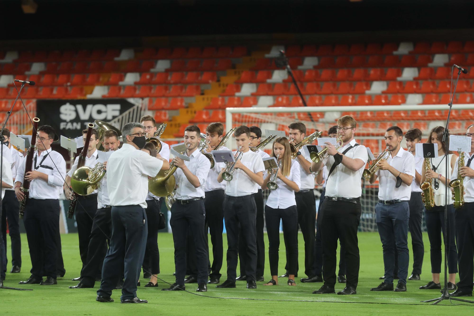 La Sociedad Musical de Llosa de Ranes en Mestalla