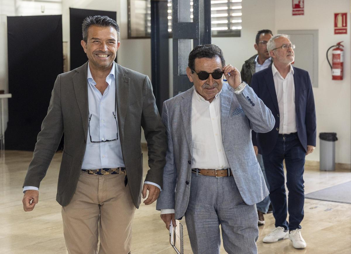Manuel Mestre, portavoz de Vox en el Ayuntamiento de Orihuela, Manuel Mestre, portavoz de Vox en el Ayuntamiento de Orihuela,