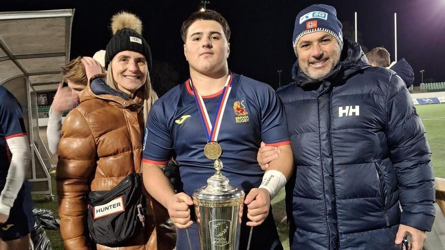 De la canasta a reinar en la melé: el exitoso cambio al rugby del mierense Álvaro Rueda, campeón de Europa: &quot;Te llevas muchos golpes, pero tu misión es no ceder&quot;