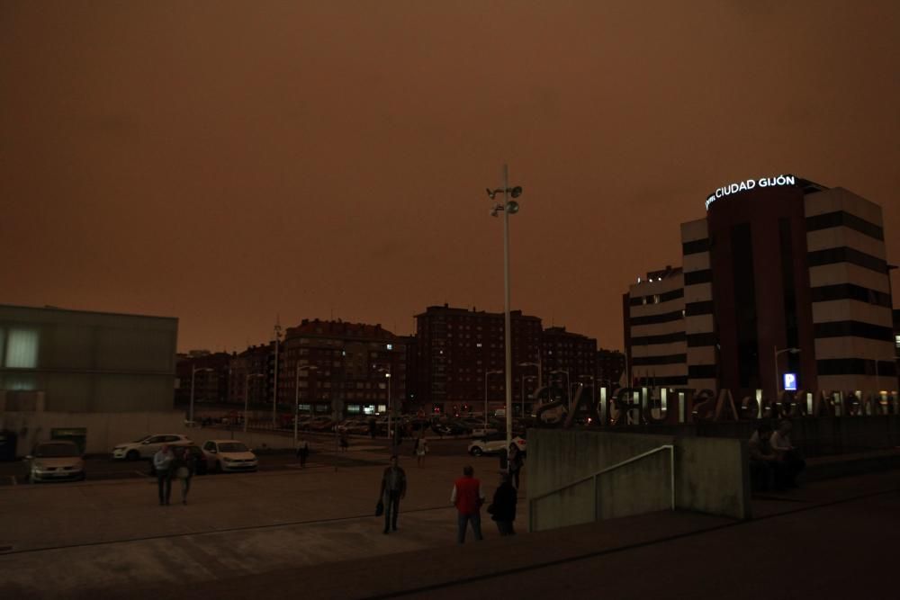 El humo de los incendios llega a Gijón