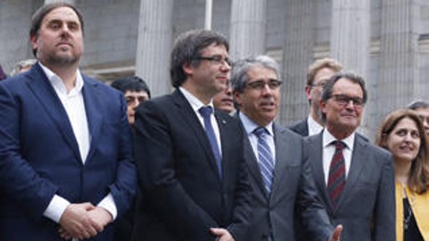 Carles Puigdemont, Artur Mas y Oriol Junqueras acuden a Madrid para arropar a Homs