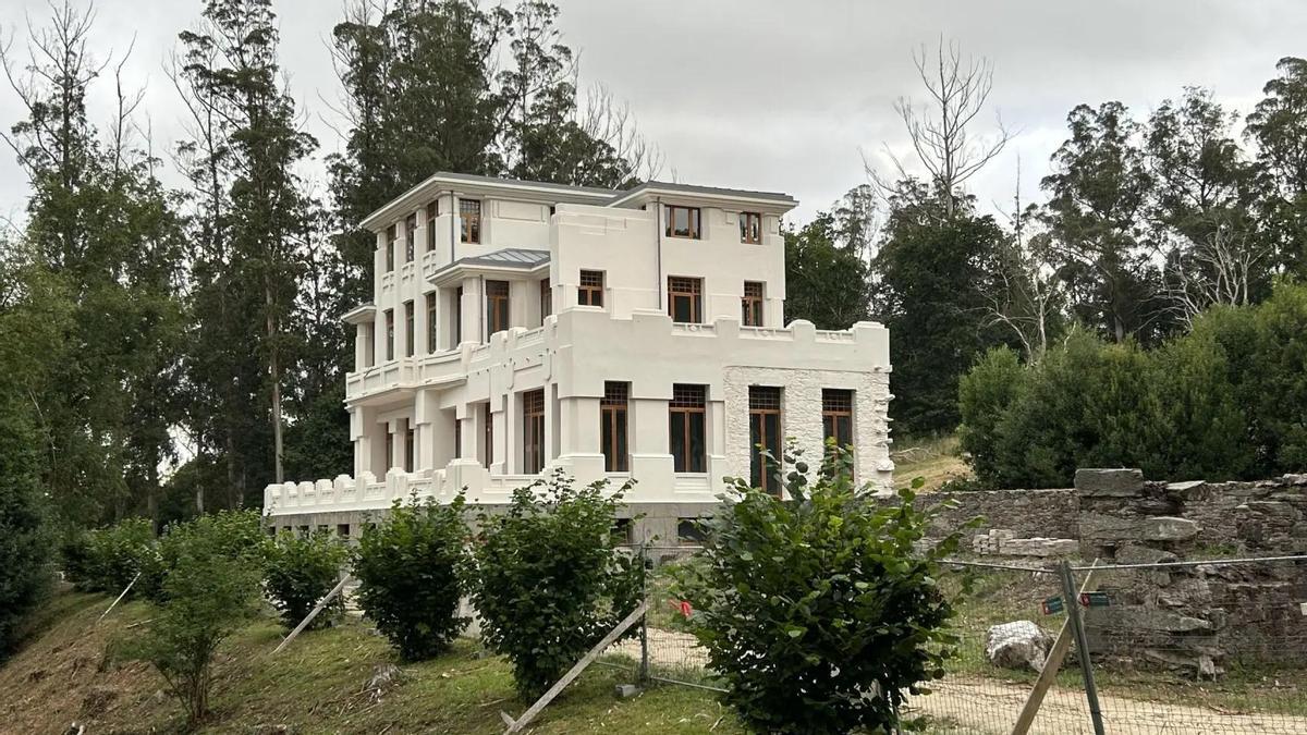 El sanatorio de Paraxón en Oza-Cesuras, proyectado entre los años 1922 y 1924 por el arquitecto Antonio González Villar, se transformará en un albergue turístico