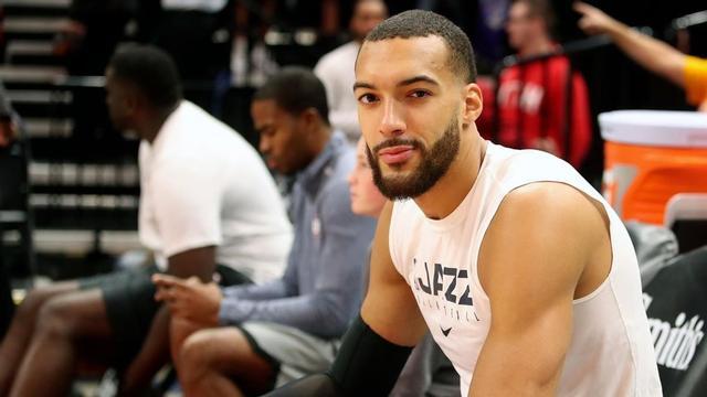 El pivot francés de Utah Jazz Rudy Gobert dio positivo minutos antes del inicio de un partido