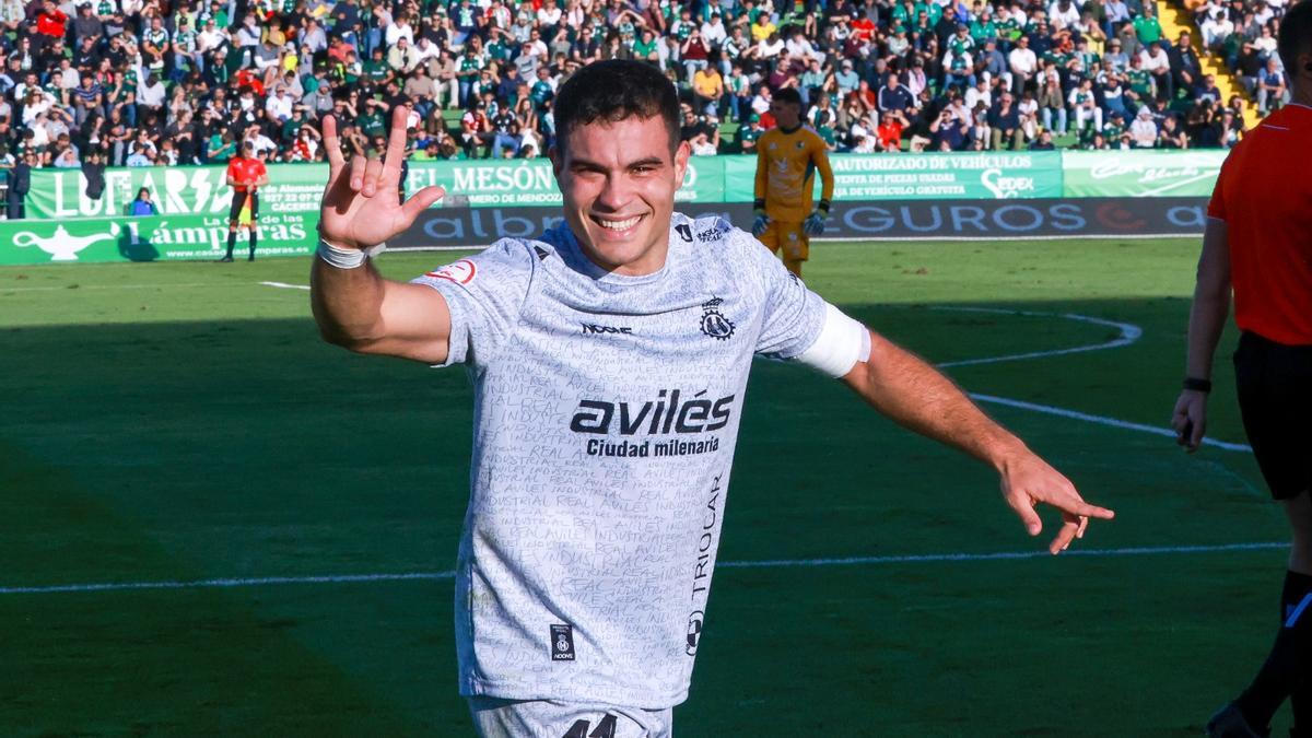 EN IMÁGENES: Las mejores fotos de la goleada del Avilés ante el Cacereño