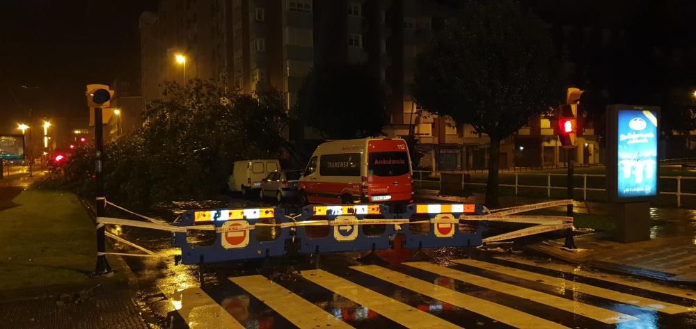 Daños por el temporal en Gijón.