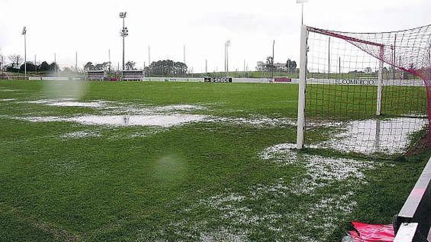 Estado que presentaba ayer el campo número 1 de Mareo.