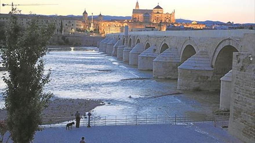 El Aula de Fotografía muestra las caras de la Córdoba nocturna