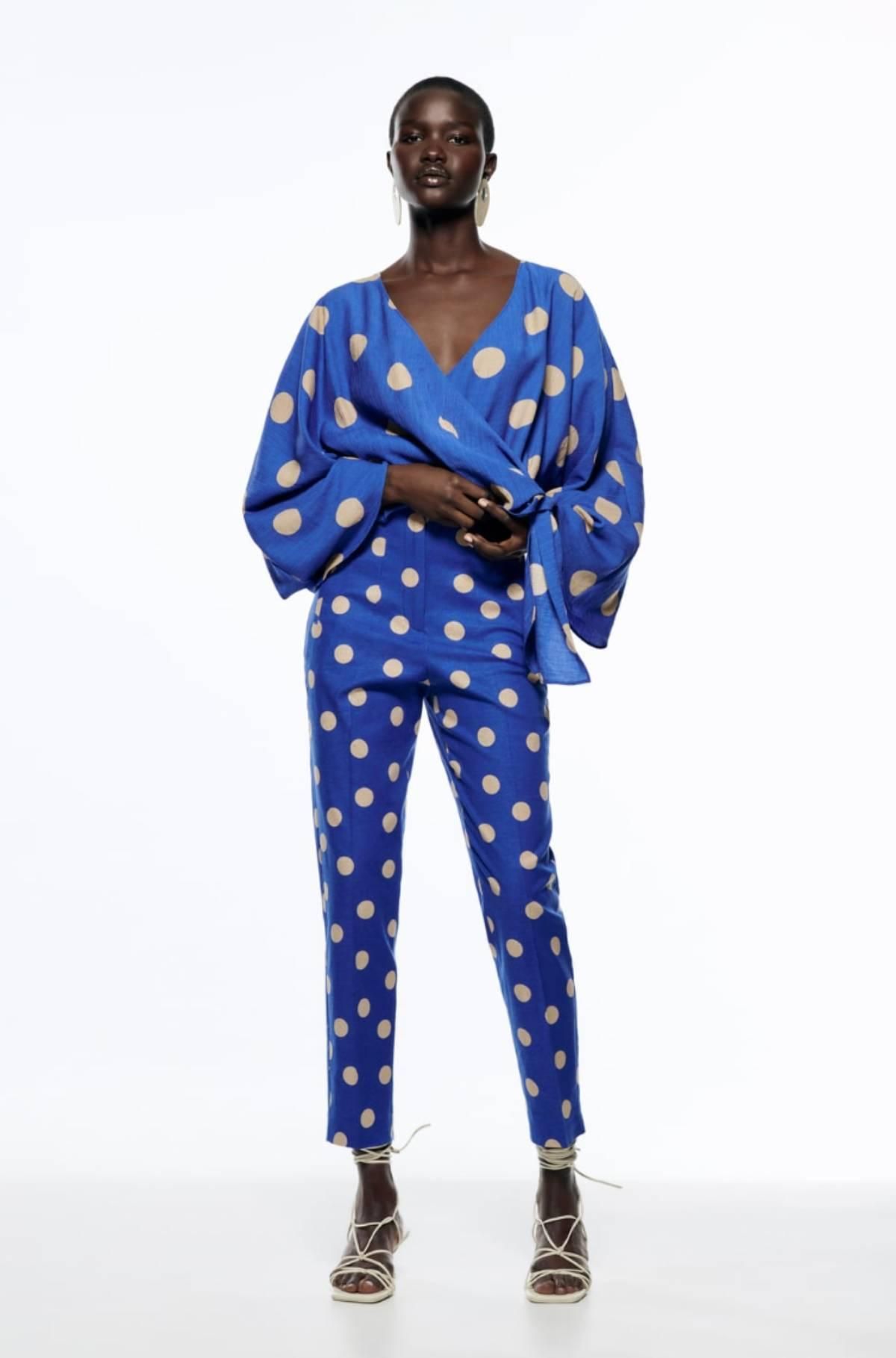 Conjunto estampado con lunares de Zara