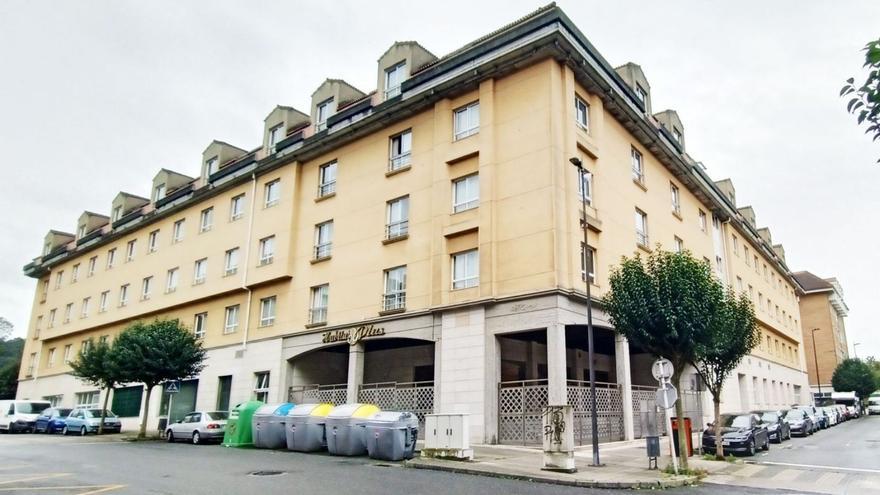 El edificio de 136 pisos a la venta en A Barcala baja su precio de 7 a 5,2 millones en dos meses