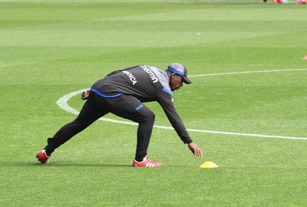 El Dépor se entrena antes de recibir al Barça